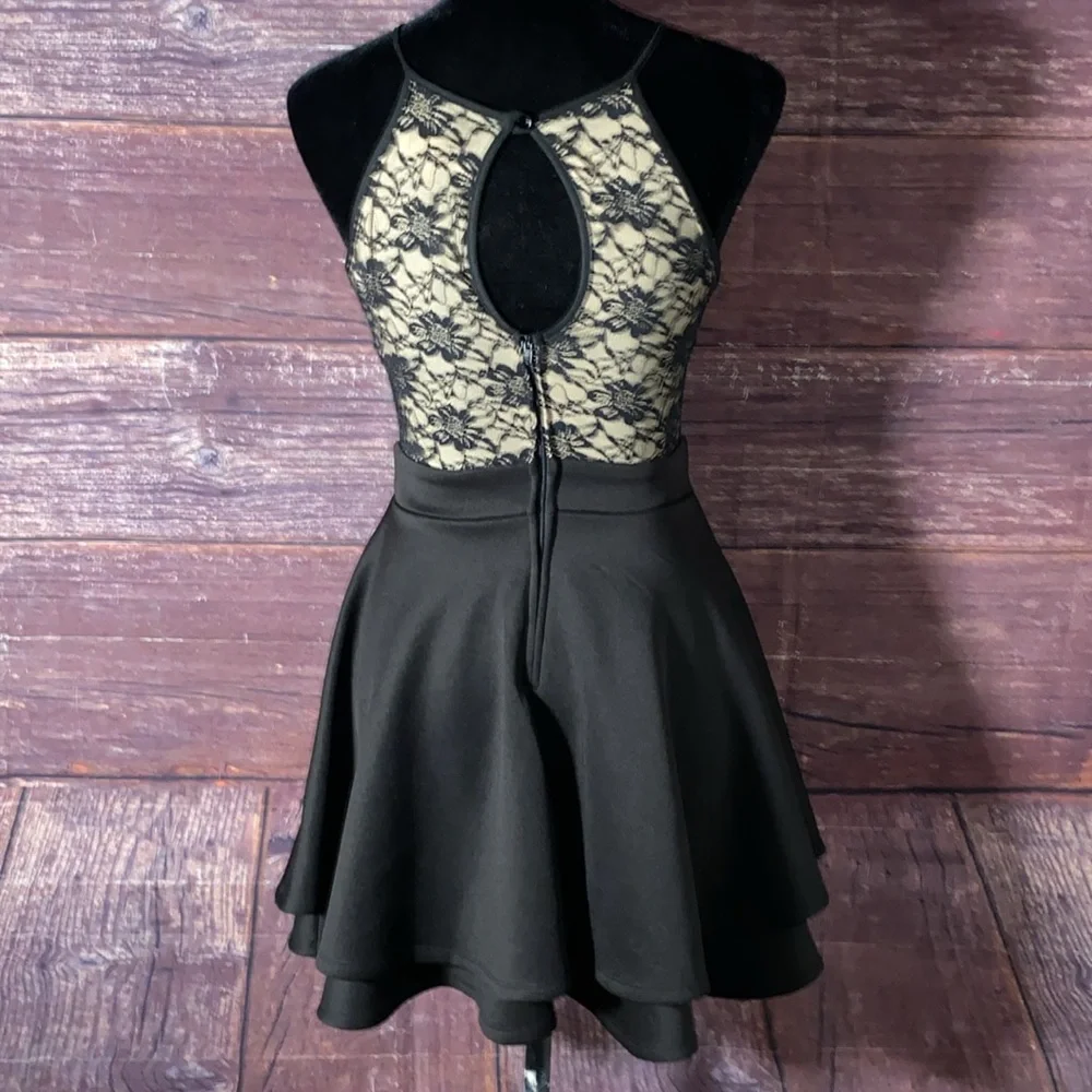 Emerald Sundae Floral Dress - Picture 7 of 10